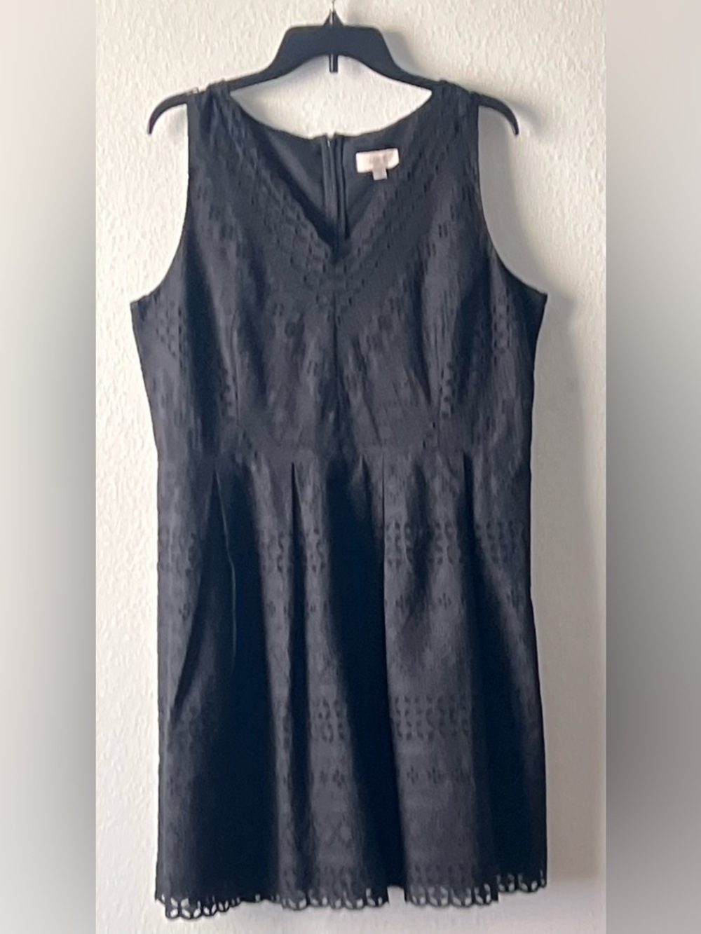 LOFT‎ Cute Black Sleeveless Eyelet A-Line Tunic, Size 14